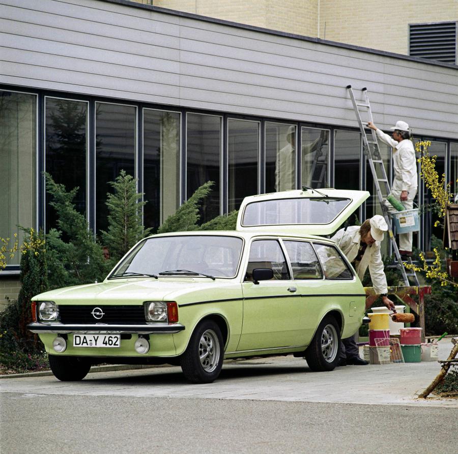  Opel Kadett Caravan 1977 года  (фото 2 из 4)